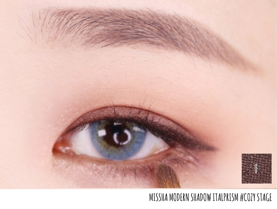 가장어두운F컬러로 아이라인위를 살짝 덮어주고 언더삼각존에도 음영감을 주었습니다..>!