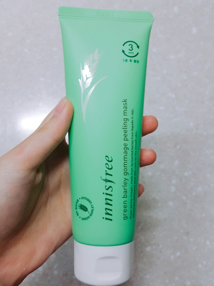 얼굴이 좀 무겁거나 때낀 것 같은 느낌이 들때면 사용하는데요 무난하고 괜찮아요