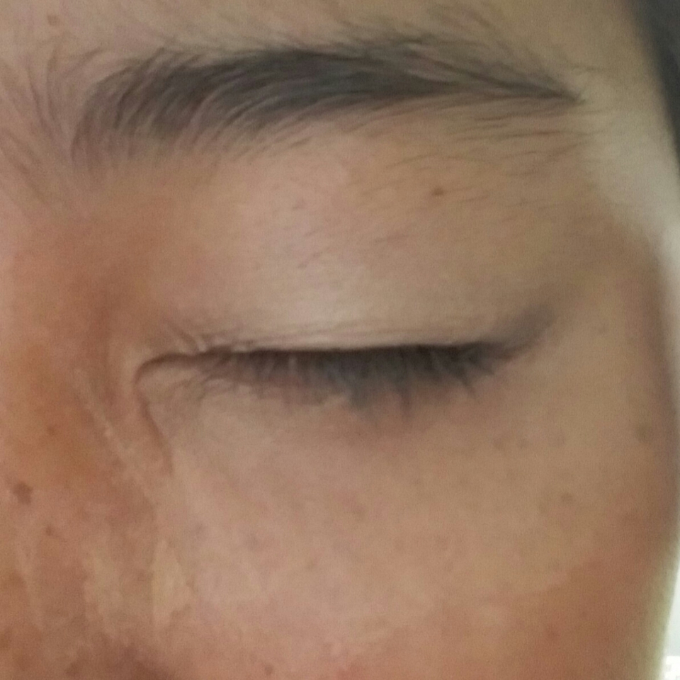 스펀지로했는데 다이소 스펀지도 꽤 쓸만하더라구요 밀착력이좋아요