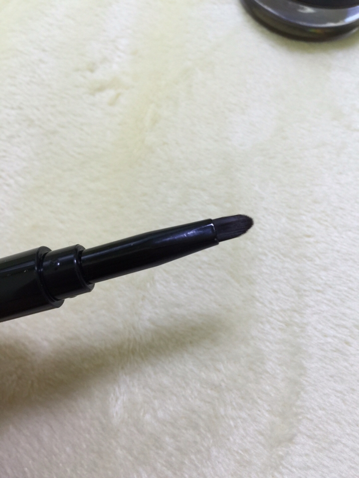 짠짜라짠 이거너무 부드러워서 계속 만지게대요..