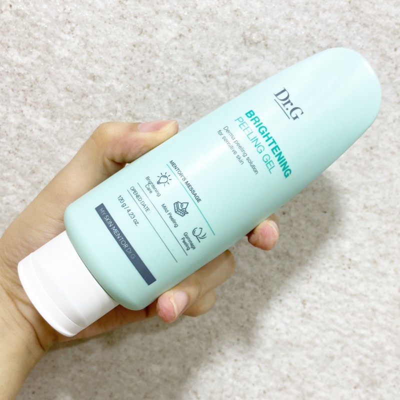 제가 사용한 제품은 닥터지 브라이트닝 필링젤입니다. 올리브영필링젤로 유명한 닥터지의 필링젤 제품인데요, 제품은 아쿠아 세라마이드와 pH미산성 포뮬러로 필링 후에도 장벽 보호막을 건강하게 유지해 준다고 합니다.