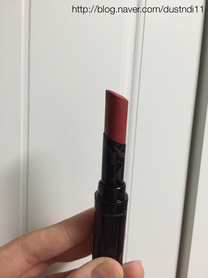 윤기가 차르르흐르는게 일단 외관은 이쁩니다!
(정확한 색분별을 하실수있게 필터는 /뽀샵이없는 순수한사진입다:3)
