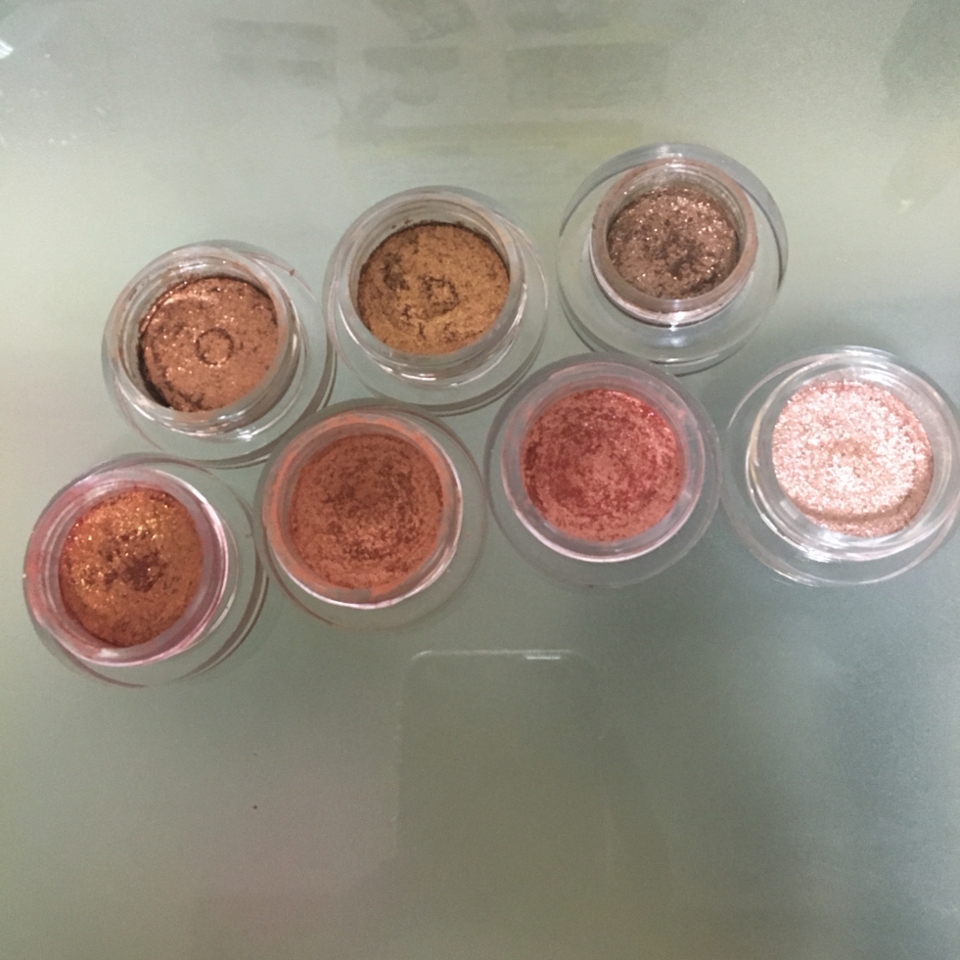 위쪽은 브라운
밑은 핑크 코랄 등등 있어요! 발색 킹 👍