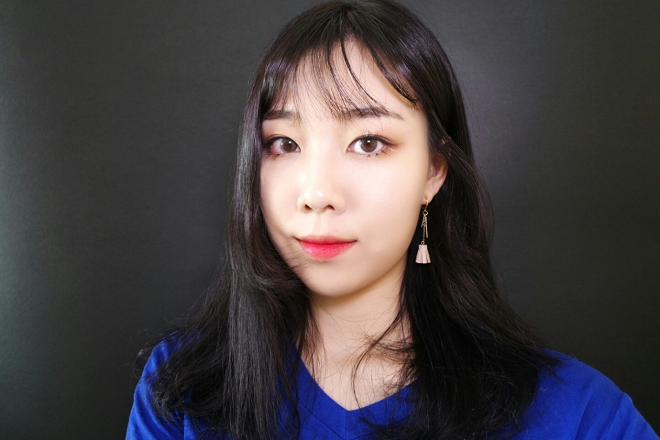 그럼 완성!0! 눈화장만 봤을때는 되게 어색하고 먼가 징그러웠는데 (ㅋㅋㅋㅋ)
그래도 전체샷 보니까 좀 그나마 낫네염 'ㅅ'