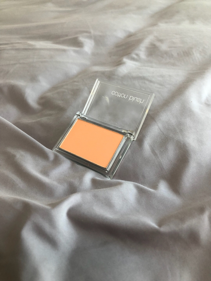 색상은 보시다시피 따악 살구컬러에여 근데 좀 발랄한 살구 느낌이랄까?