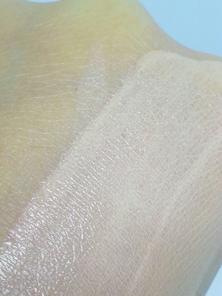 부비적부비적  바를때이런느낌이에요!