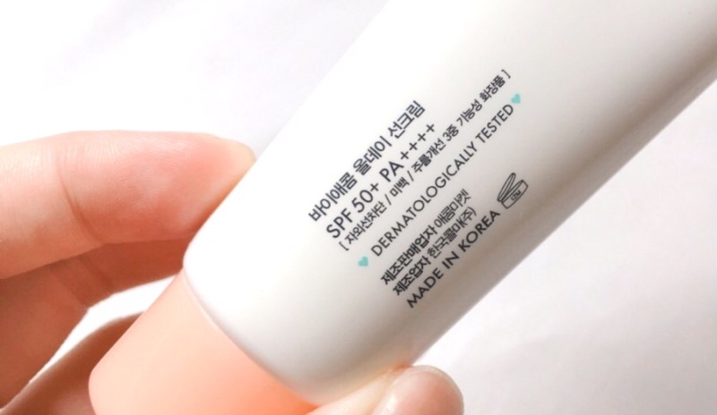 미리 위에서도 언급했듯이, 바이애콤 선크림도
강력한 자외선 차단지수 SPF 50+ , PA++++이에요.
순한 성분으로 순한 선크림을 만들었는데 자외선 차단
지수도 높더라구요!