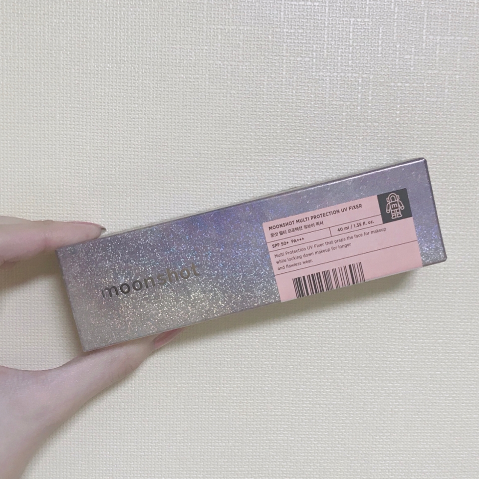 고급진 문샷의 박스 입니다 우주를 담은듯한 모습이죠?

브랜드의 이미지에 맞게 달이나 우주비행사 등이 그려져있는 섬세함이 마음에 들어요😘