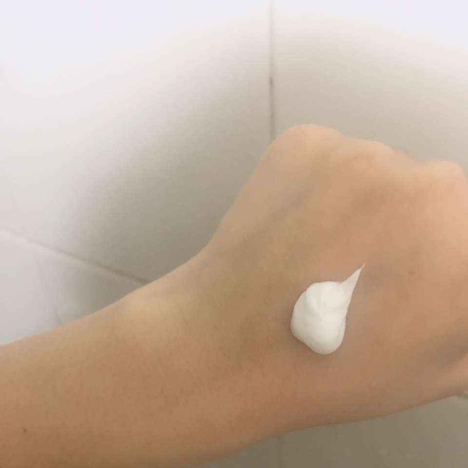 좀 양이 많은 것 같죠? 저가 얼굴이 커요 걱정마세요 다 발라요