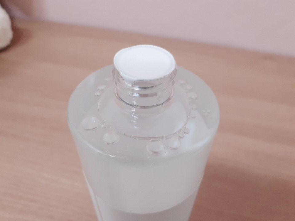 보호막을 떼어내줄게요!