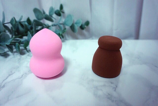 6월25일까지만 함께 증정되는 퍼프!
눈사람퍼프와 도장퍼프 입니당
실제로 보면 쪼꼬만게 엄청 귀여워용 
폭신폭신하고 엄청 부들부들 합니다 ~