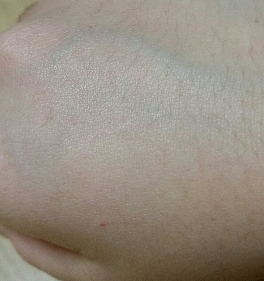 흡수가 다 된 후에도 번들거리거나 미끌거리는 느낌 하나도 없구여ㅎㅎㅎ