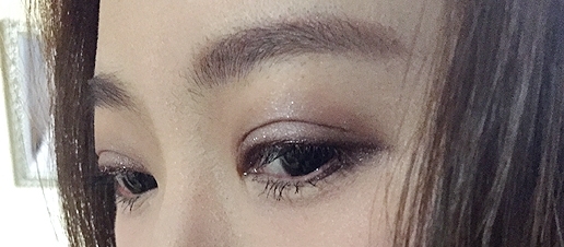 아 이게 이렇게 보면 괜찮은거 같은데
실제로 보면 조금 엄한거 같기도 하고
여튼 나쁘진 않지만 아직은 맘에 쏙 들지 않음
색 조합은 나쁘지 않으니 좀 더 보완이 필요할 듯