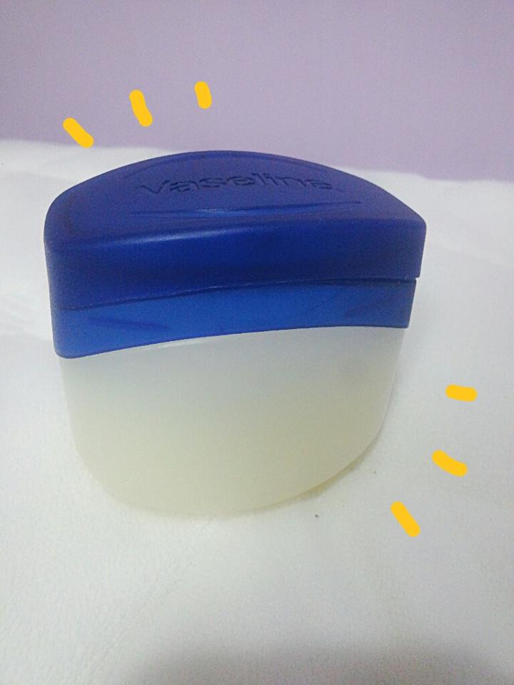이럴때 바세린이죠. 전 일년에 세네통기본으로 씁니당..ㅎ..ㅎㅎㅎ 제 쏘울같은 녀석..♥