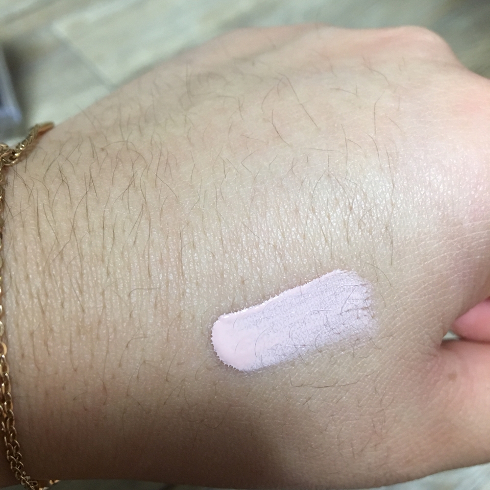 색감은 핑크핑크한거라서 칙칙하거나 푸른 다크서클에 완전 최고겠죠?!!!😍