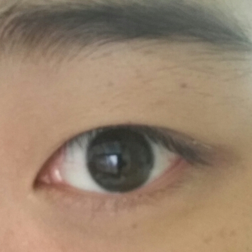 Y자스틱이없어서 섀도우붓으로 한건데 예쁘게나왔어요 섀도우 붓이나없는분들은 집에 실삔이나 이쑤시개같은걸로하는데 뾰족하니깐 조심하셔야해요 눈다치면 큰일나요!! 좋아요 댓글 꼭해주시면 감사하겠습니다!