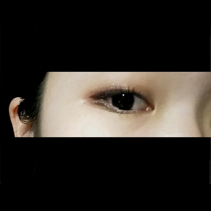 쨔쟌!!!!!!!🙊🙊🙊완성작입니다...!!!! 
적당히 은은하게 반짝이며 분홍펄섀도우덕분에 너무 칙칙해보이지도않고 생기있어보이죠오?