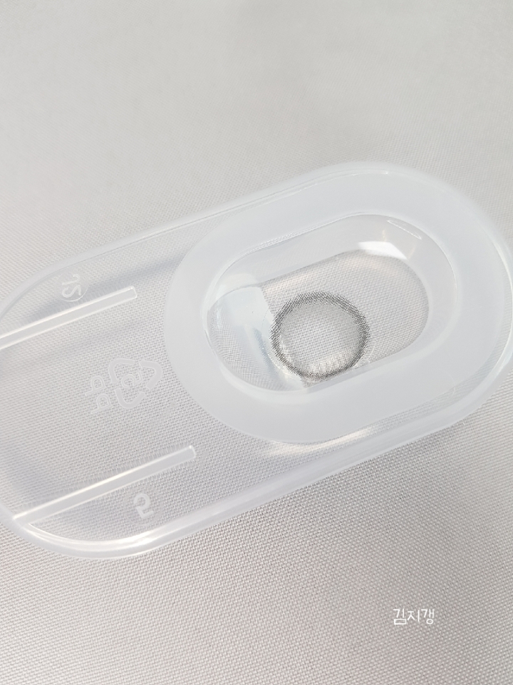 그래픽 디자인 보시라구 찍어봤어요!