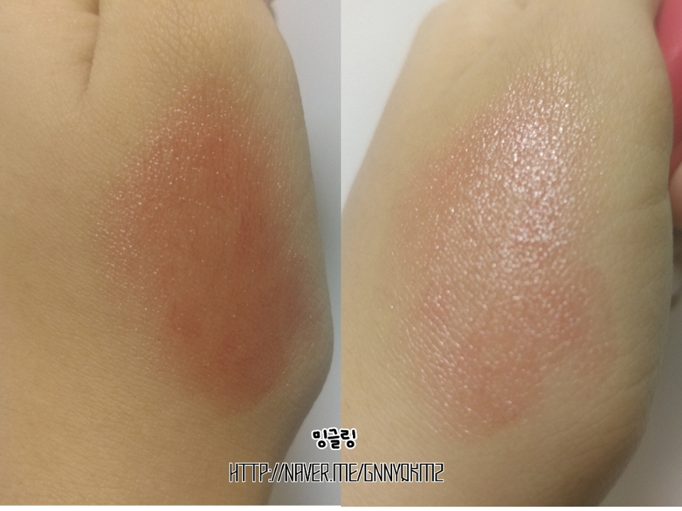 왼쪽은 바른상태에서 빛 반사 안될때,

오른쪽은 빛 반사 된 상태예요!

왼쪽사진은 색감이 꽤 뜨는데 오른쪽 사진은

색감은 거의 안뜨고 펄만 보이쥬? 

각도에따라서 다르게 보일 수 있다는 의미입니다!