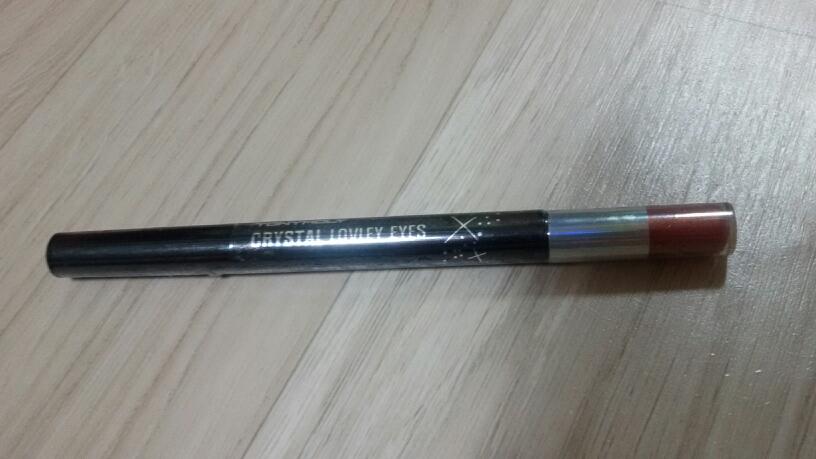 애교아이즈의 전체모습입니당 섀도우쪽부분에는 색깔과양을 확인할수잇게대잇어서좋트라구용ㅎㅎㅎ