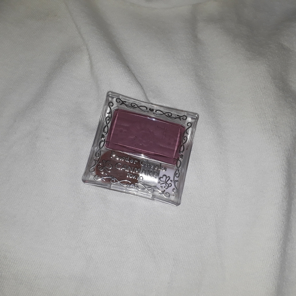 캔메이크

- 웜쿨 구분 없이 사용가능
- 색상 진짜 이쁨
- 내장 브러쉬가 발색 선명하게함

- 일본꺼 ( 불매..

✔일본꺼라 안사시는걸 추천