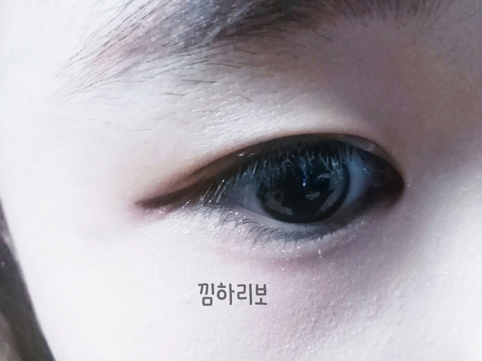 짠 눈이 3배는 더커진 메이크업 완성입니다!!♥