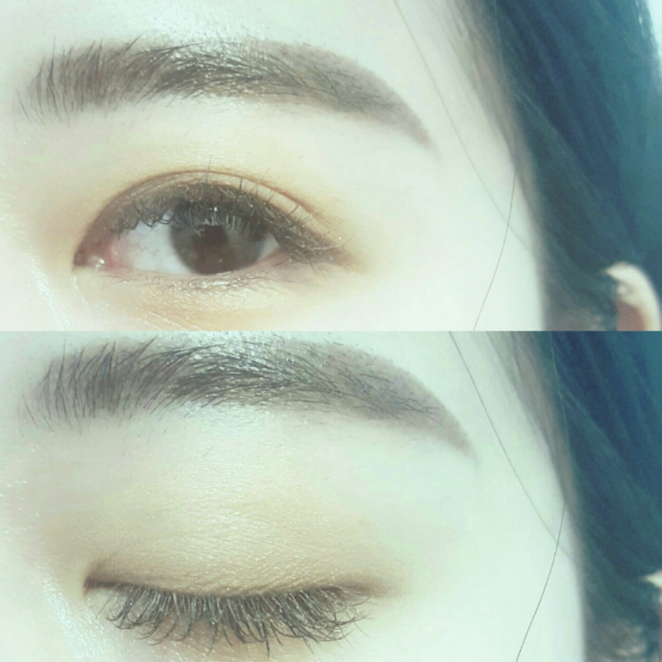 저는 단독으로 사용할 때도 있지만 눈밑 애굣살부분이나 눈중앙부분을 밝혀줄 때도 사용하고있어요