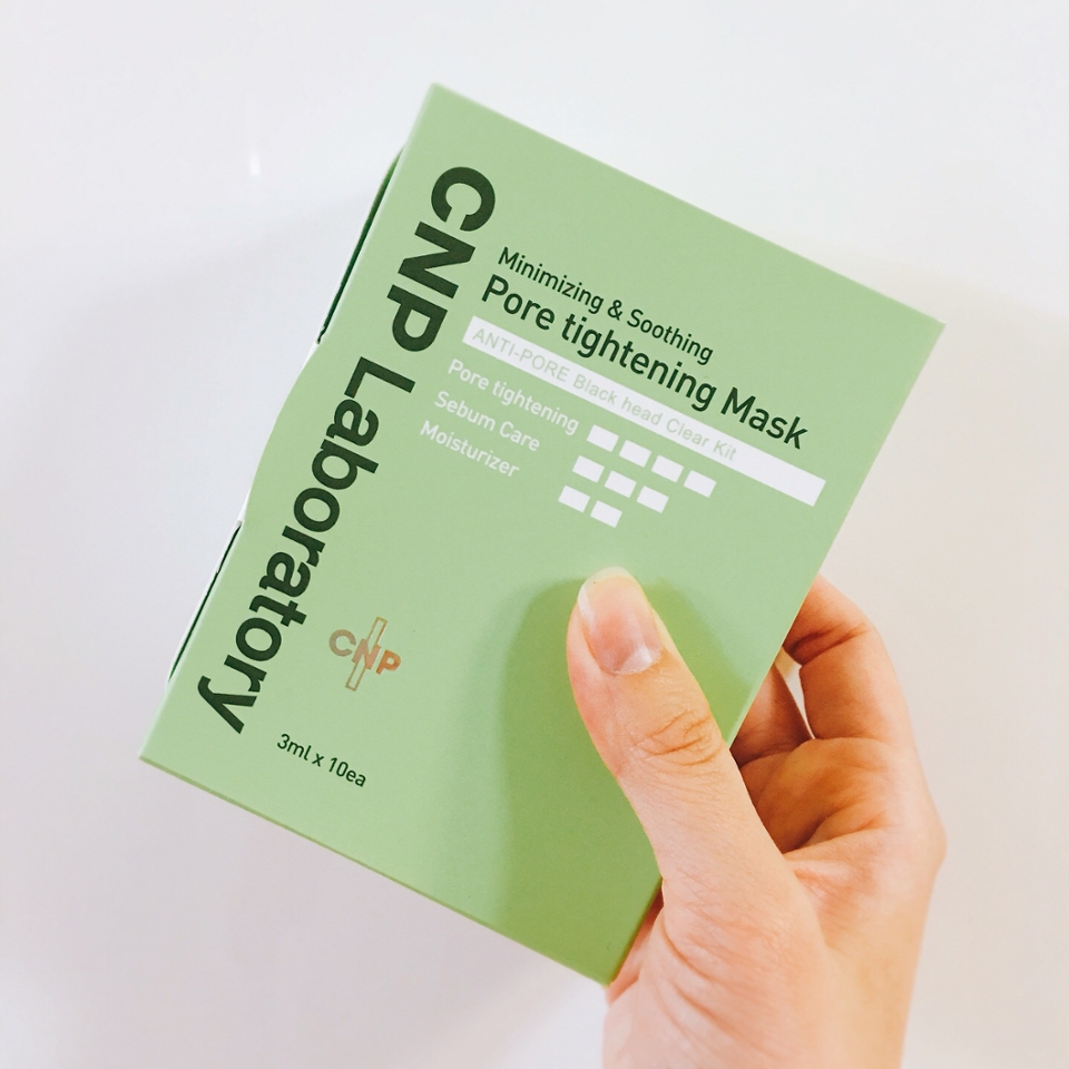 이렇게 앞에 10장은 피지를 불리는 패치와 면봉,
뒤에 10장은 진정패치가 들어있어요!