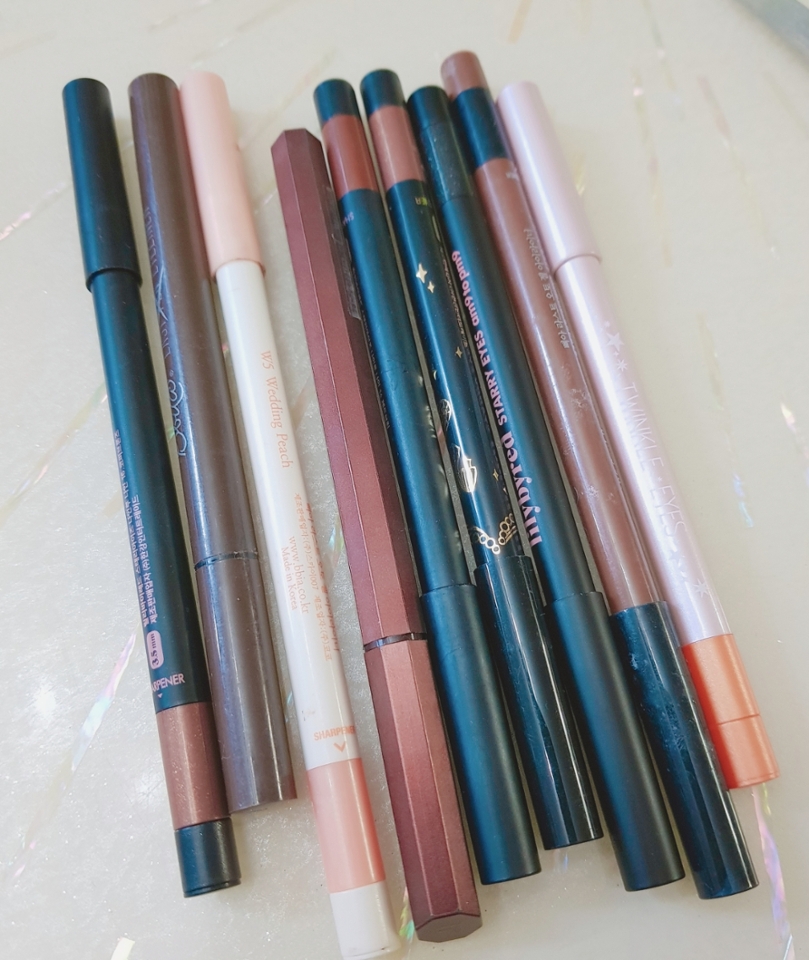 아이라이너, 아이브로우 등등 펜슬형 제품도 모아줬구용!