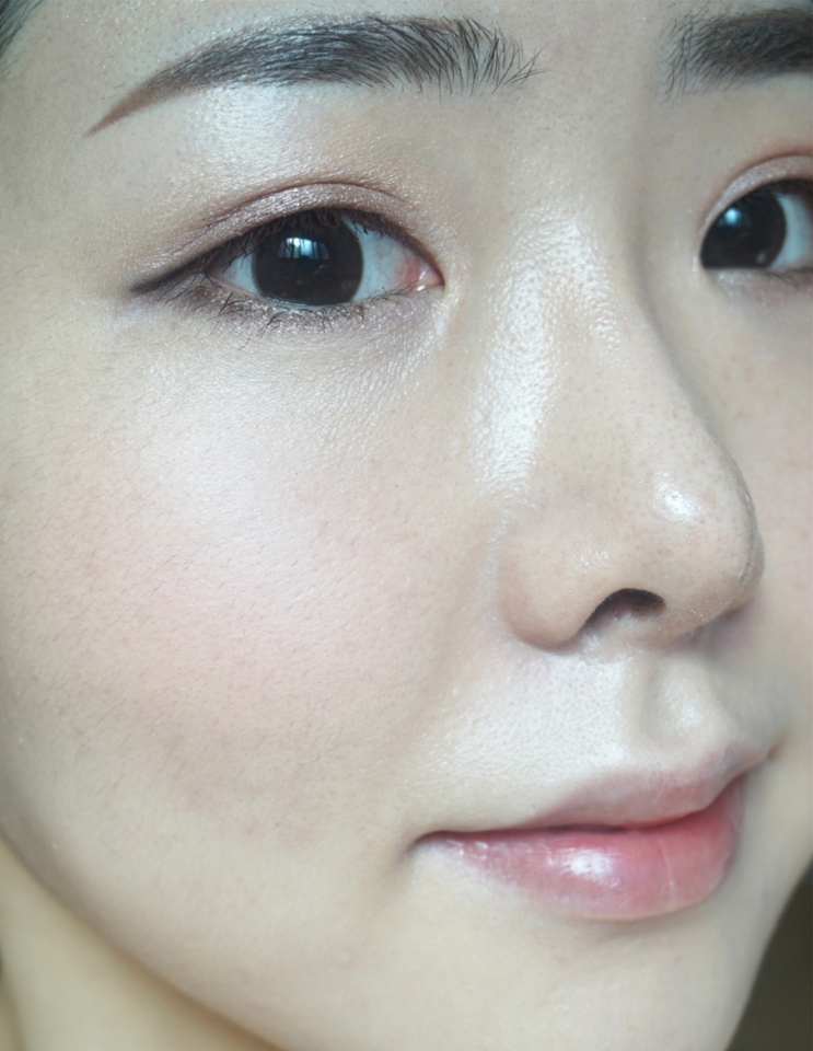 STEP 8. 블러셔는 애플존에 발라줍니다.