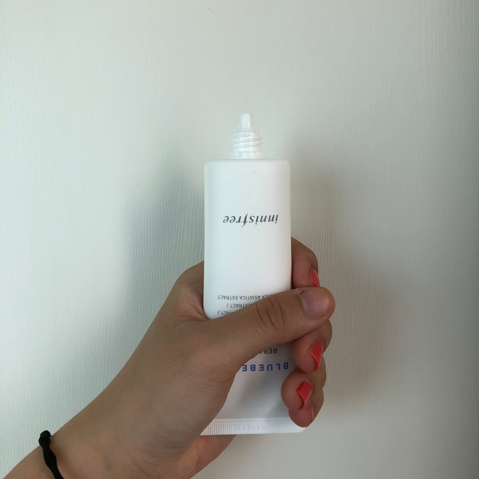 짜서 쓰는 튜브 타입의 선크림입니다!