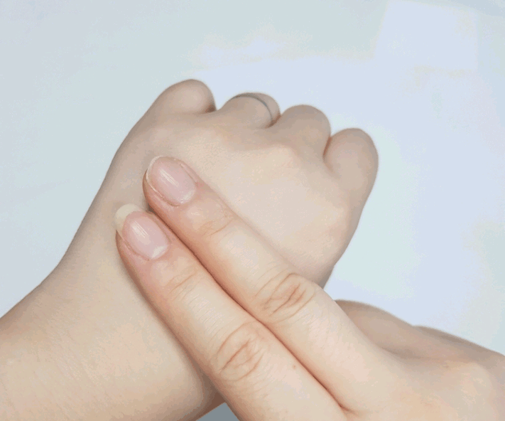 매트 텍스처라 찍힘과 묻어남은 적은편입니다