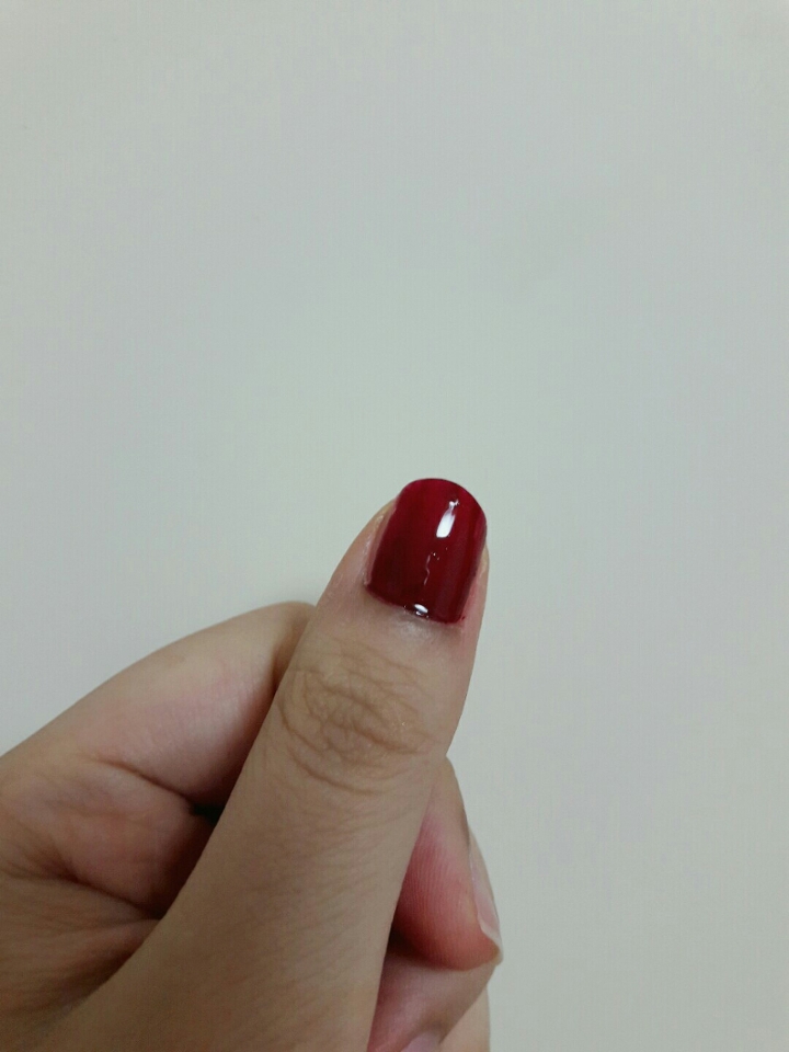 요런 버건디 색이 착색되면 붉게 남아 있어서 젤 이상하더라구요..ㅜ