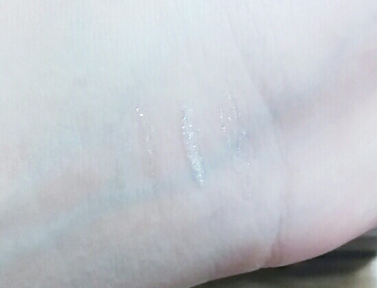 각도를바꾸면 펄이안보이죠  ..!각도별펄감 ㅂㄷ 그래도 어느정도는빛나는게보여요

생각해보니까 뭐가뭔지 말을안했네요..
123 으로두면 1번은 그냥 얇게 붓을세워서찍그은거 2번은 눕혀서콕콕찍은거 3번은눕혀서찍그은거입니다!