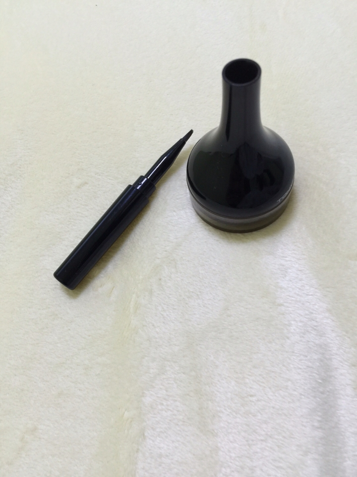 붓을빼보면이렇게 생겻구용