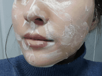 :: #클렌징 순서 3단계 :: 

3분동안 꼭 해줘! #클렌징순서 마사지

피부표면 에 달라붙은 #미세먼지를 깔끔하게 제거하려면

집요한 클렌징이 필요해요~
적어도 3분간은 모공 속까지 닦아준다고 생각하고 마사지 해줄 것!

