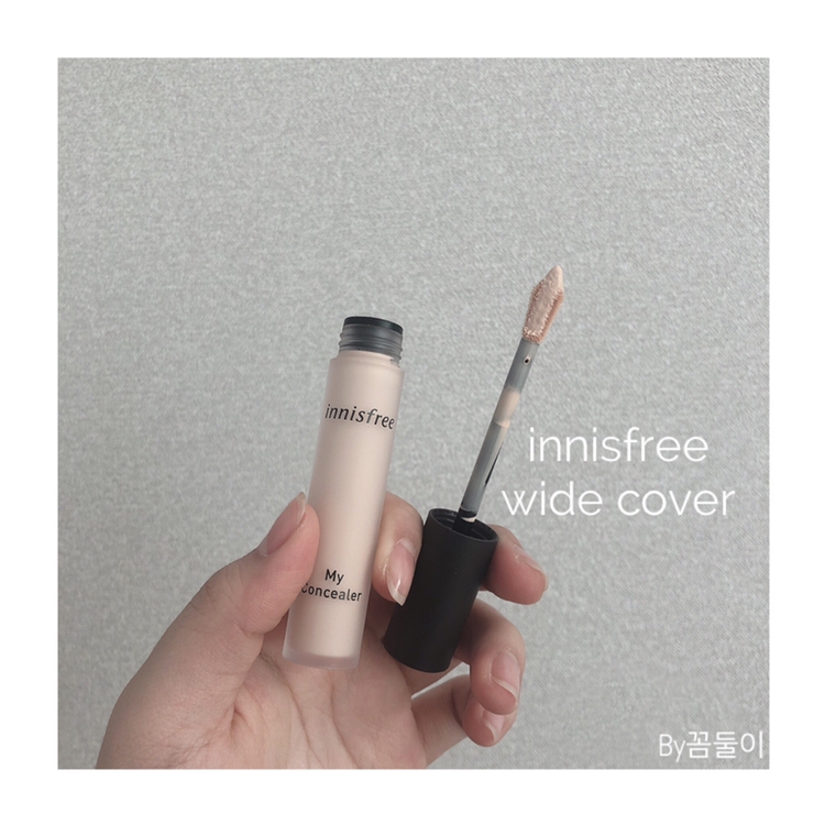 이 컨실러는 팁이! 특이해요 

✨양 조절을 할 수도 있고 넓게 펴바르기 편한 팁✨
