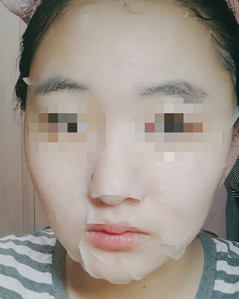 시원하고 살짝 따가운느낌입니다 알콜성분때문이라고 생각해요