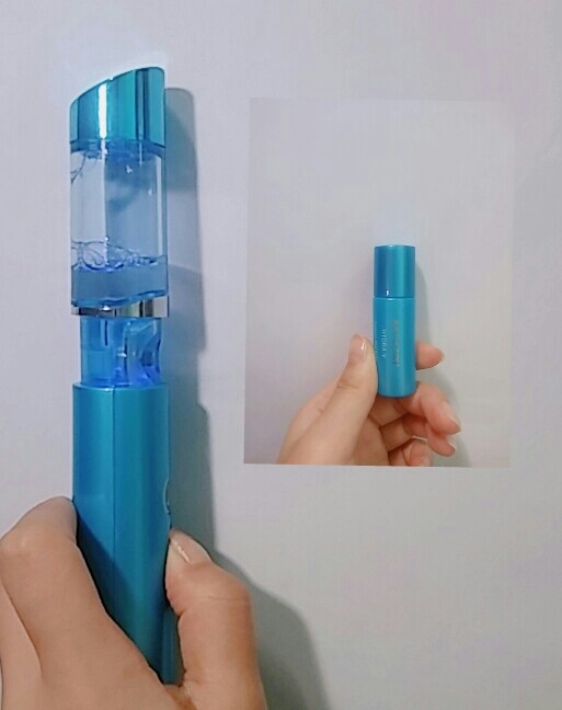 입자가 미세한 만큼 흡수도 바로바로 되고 촉촉해요! 그래서 저는 세수를 하고 나면 스킨과 이 미스트만을 사용해요! 그만큼 촉촉합니담!