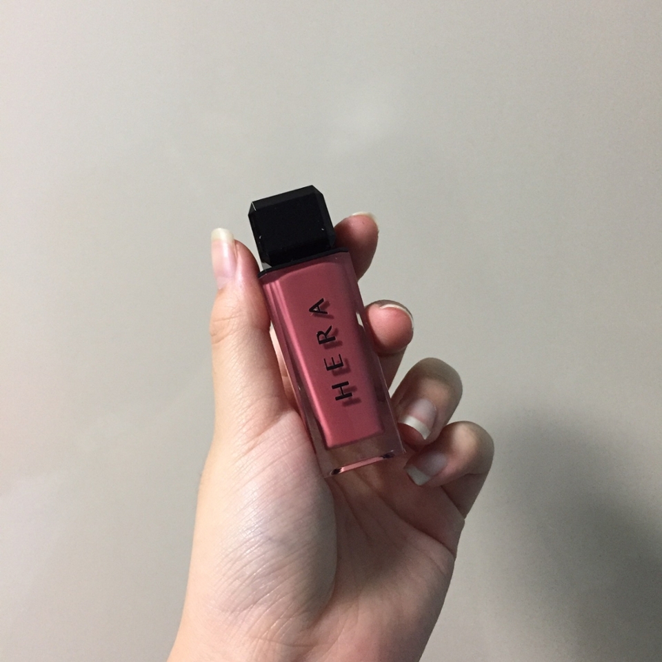 블랙쿠션과 세트마냥 너무 잘어울리는 것 같아요