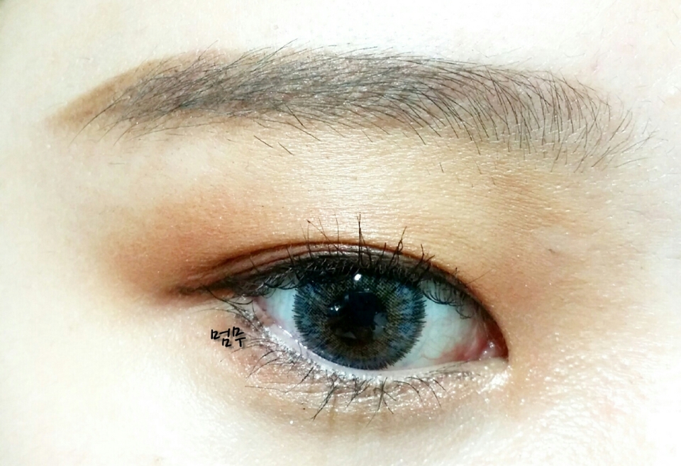 마죠르카 마죠리카 롱래쉬 마스카라

위아래 속눈썹에 빗듯이 발라주세요