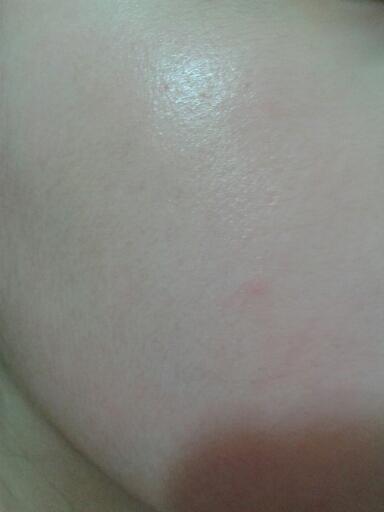 이건 얼굴에 3개다 발랐을때 모습이에요 엄청촉촉하고 좋아요 !