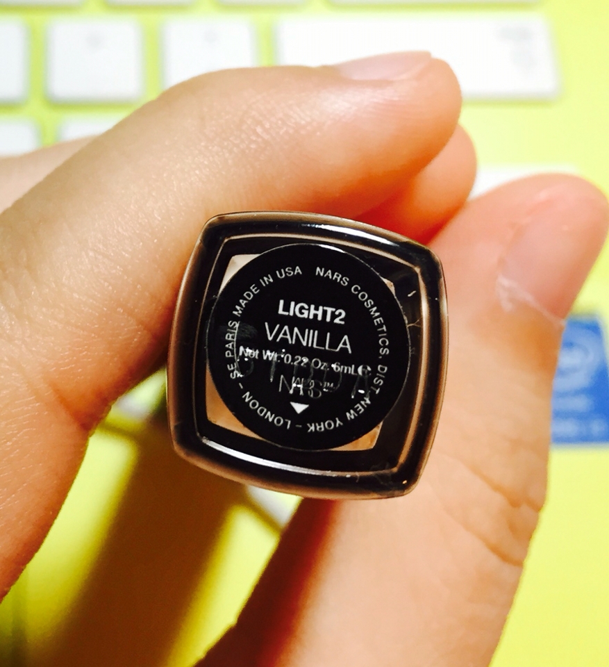 Light2 VANILLA라고 적혀 있어요! 용량은 6ml입니다.