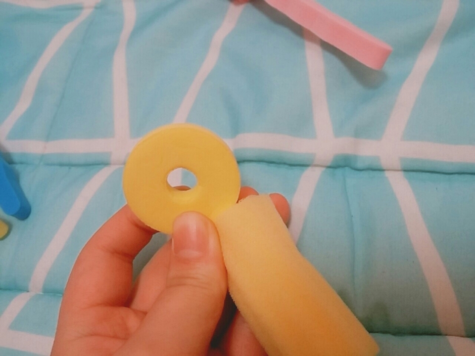 그 다음 이런 동그란 고리부분에