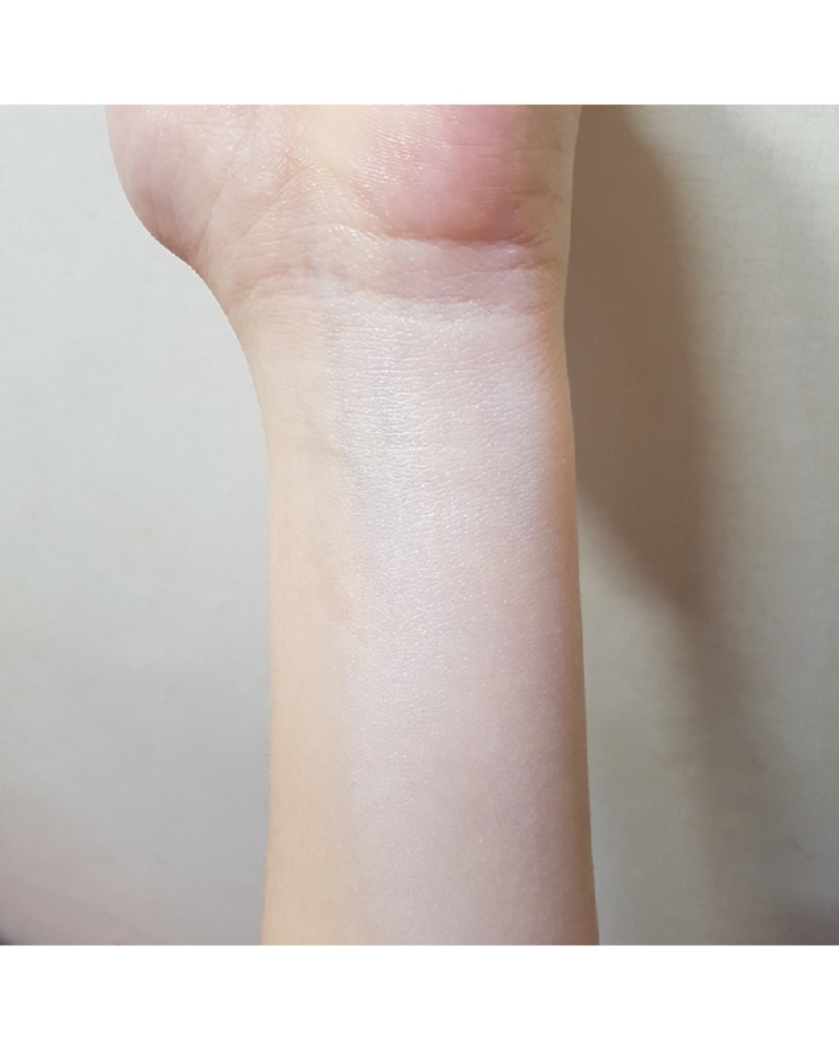 바른부분도 찰칵📸 윤기가 살짝도는게 이쁘네용