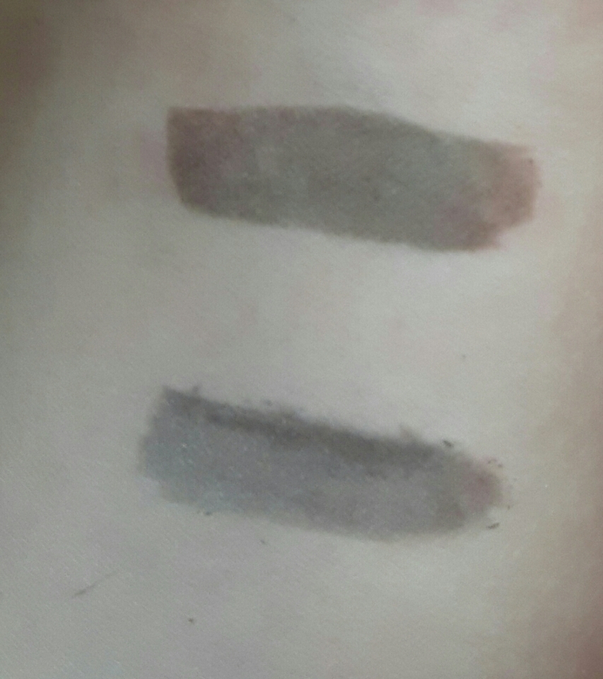 30분이면 금방 말라용 ㅎㅎ

홀리카는요 상짝 더 부라운 기가 돌아 부담이 없지만 그래도 좀 진하기 때문에 지워야 되긴 해용
그리고 팁이 너무 나풀나풀 (?) 해가지고 그리기가 힘들어여 근데 폼 으로 지워도 많이 남아 있는 편이라 좋은 것 같아용