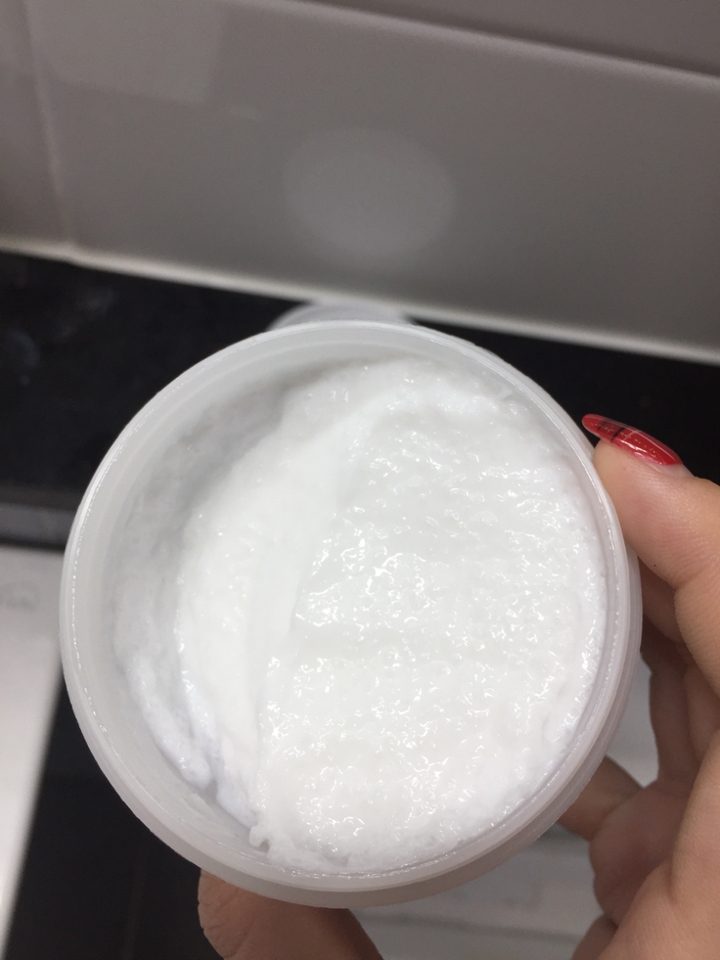 색은 흰색이에요!