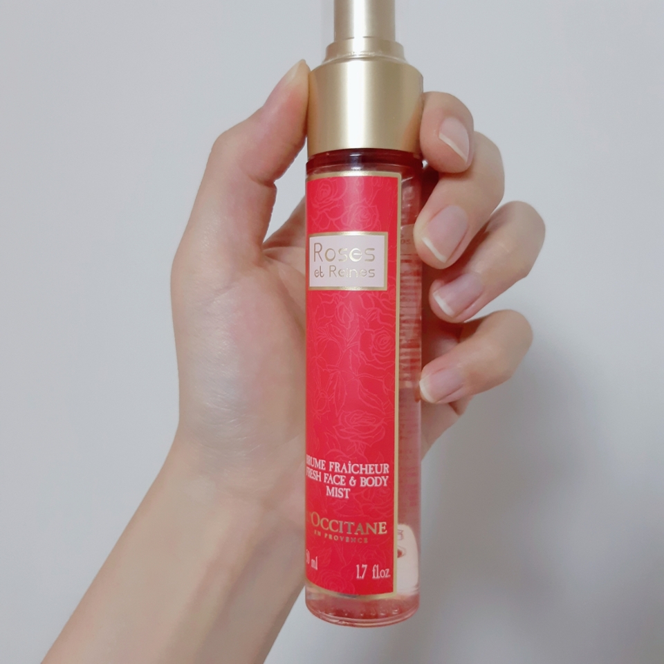 장미향이 인위적이지도 않고 워터리한데
은은하고 여성스럽더라고요...♡