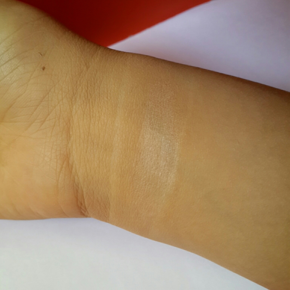 이렇게 펴발라주시면 된답니다 😄