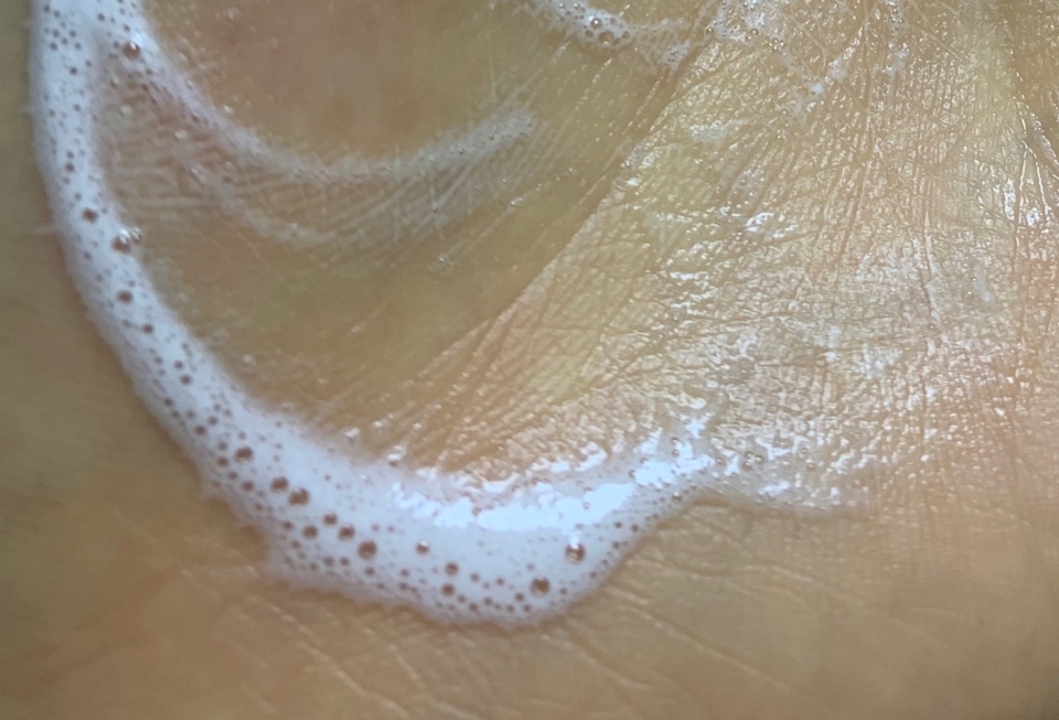 거품은 정말 잘 나는 편이고,
거품이 쫀쫀하고 풍성하게 올라와서 제 취향에는 정말 딱 맞았어요...❤️